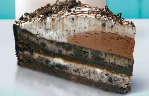 COOKIES AND CREAM CAKE