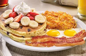 DOUBLE BERRY BANANA PANCAKE SLAM