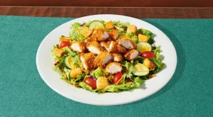 MAMA’S FRIED CHICKEN HOUSE SALAD
