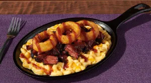 SMOKEHOUSE MAC ‘N’ CHEESE SKILLET