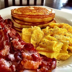 PANCAKES & SCRAMBLED EGGS
