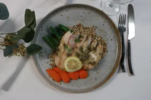 CHICKEN IN LEMON CAPERS SAUCE