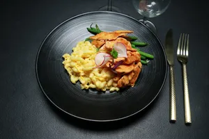 BUFFALO CHICKEN & Mac N’CHEESE