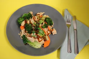 CHICKEN LO MEIN