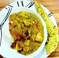 CURRY CHICKEN ON RICE