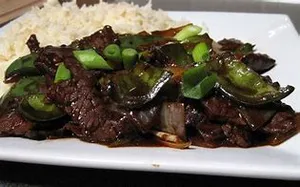 BEEF IN BLACK BEAN SAUCE ON RICE