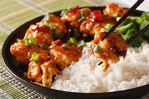 GENERAL TSO'S CHICKEN ON RICE