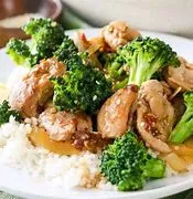 SLICED CHICKEN & BLACK MUSHROOM ON RICE