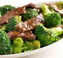 BEEF W. BROCCOLI ON RICE