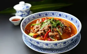 Slice Beef in Hot Chili Oil 香辣水煮牛肉