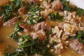 BEEF STEW AND LETTUCE ON RICE