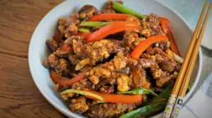 Crispy Shredded Spicy Beef 脆炸烹牛