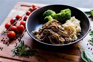 SHREDDED PORK AND CHINESE GREEN ON RICE