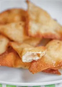 Fried Cream Cheese Wonton (8 Pc)