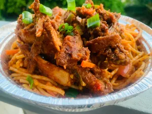 PEPPERED CHICKEN WITH JOLLOF PASTA