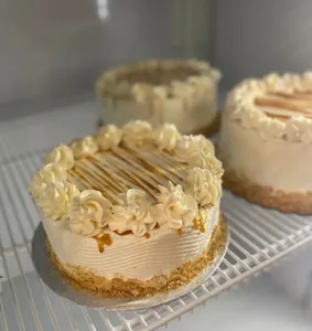 9 INCH DOUBLE DELIGHT VANILLA CAKE