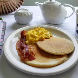 BIG BREAKFAST
