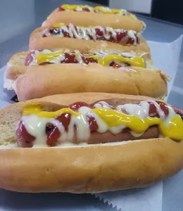 SUPREME HOT DOG