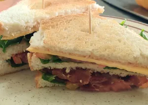 B.L.T SANDWICH